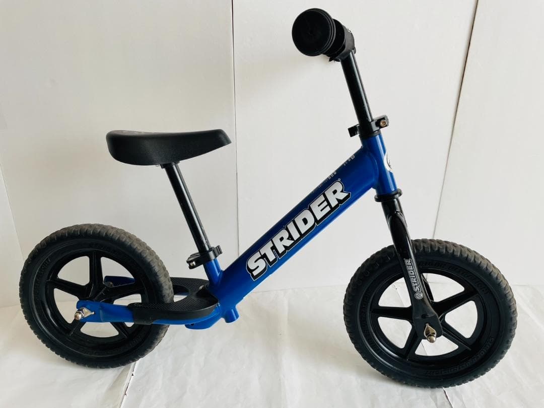 【良品】ストライダー スポーツモデル 12インチ ブルー 日本正規品
