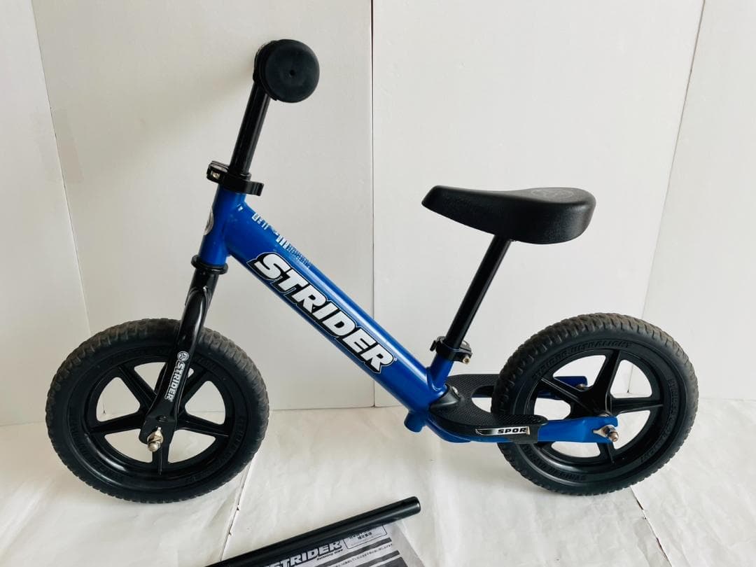 【良品】ストライダー スポーツモデル 12インチ ブルー 日本正規品