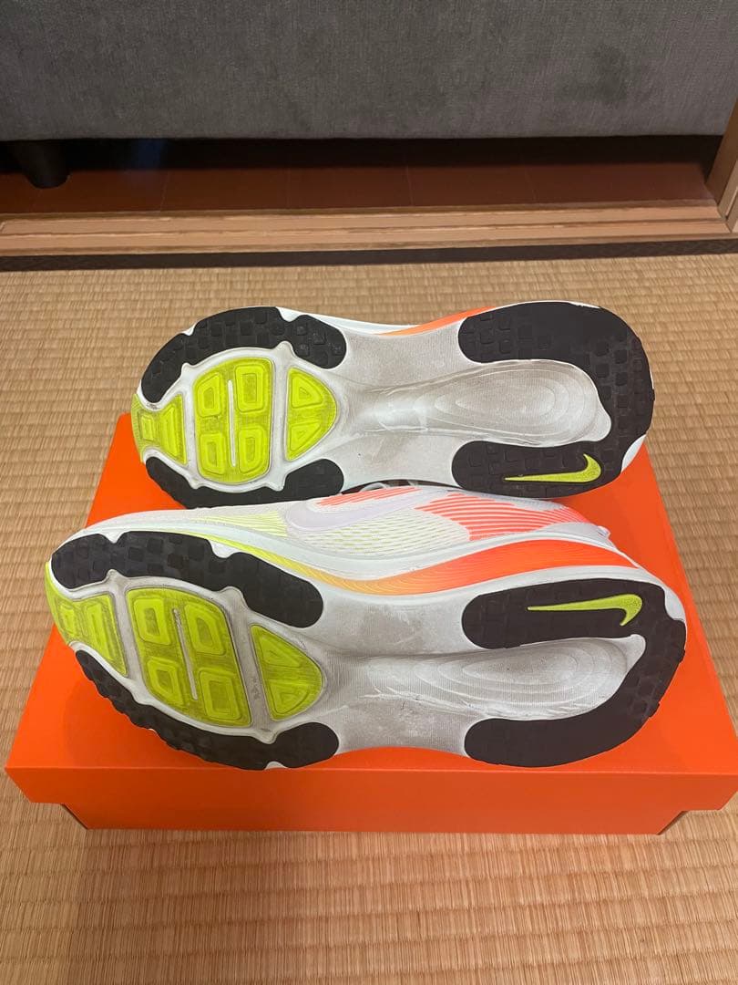 NIKE ボメロ18 26.0cm