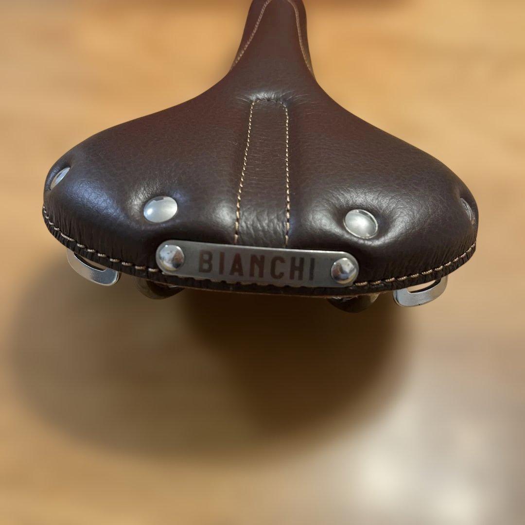【未使用】ビアンキ　BIANCI サドル　こげ茶　※箱無し