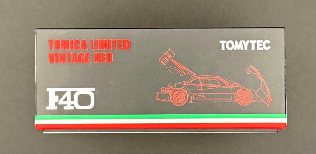 【新品】TOMICA LIMITED VINTAGE NEO F40 赤