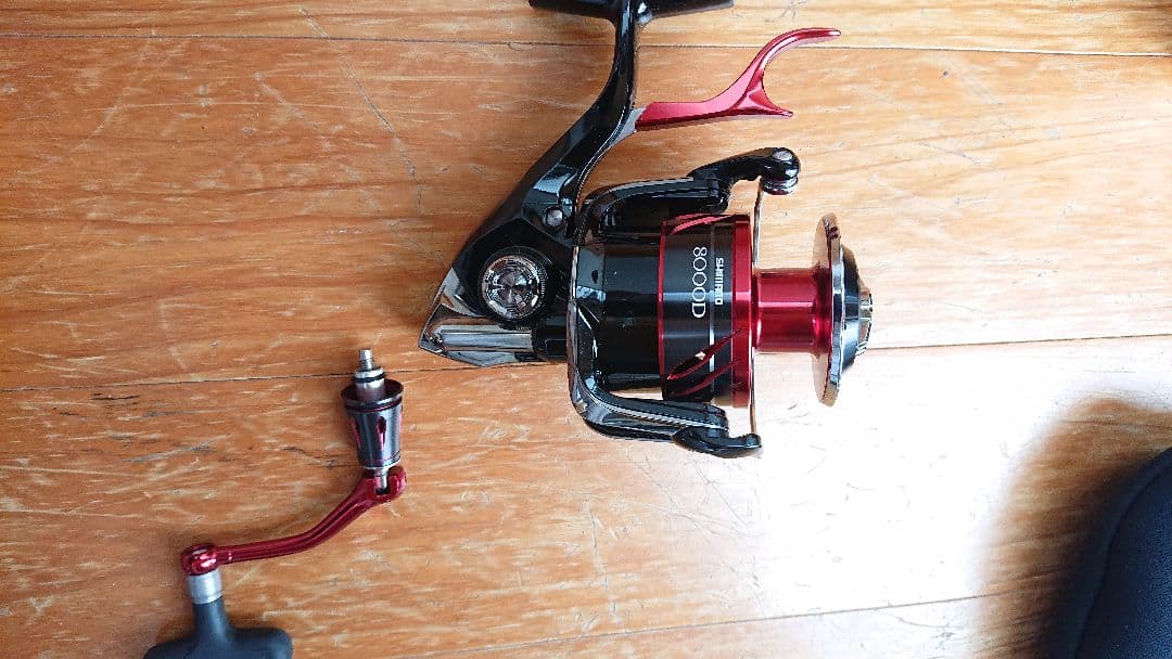BB-X Remare 8000D スピニングリール