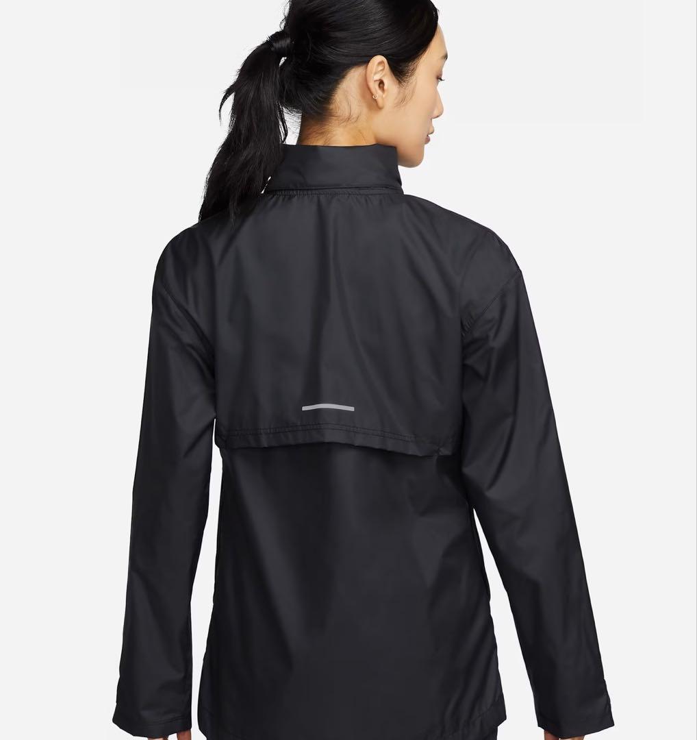 新品　Nike ナイキ　ランニングジャケット　ブラック　Ｍ
