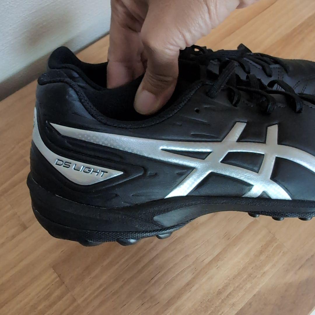 26.5センチ　新品　ASICS ブラック サッカー　トレーニングシューズ
