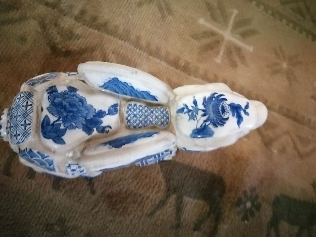 ナンシーロペスの置物　ウサギ