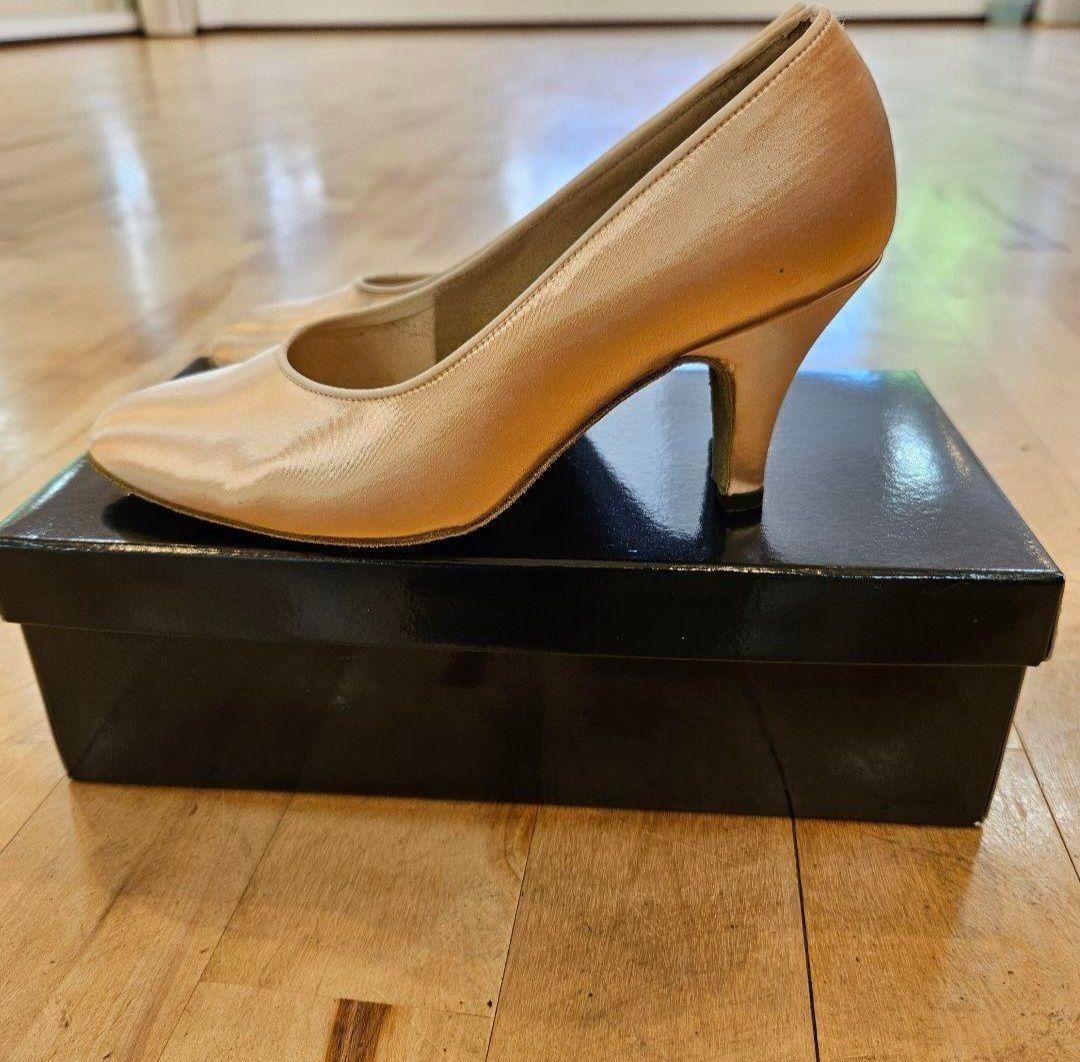 社交ダンス・レディース・スタンダードシューズ 22.5cm