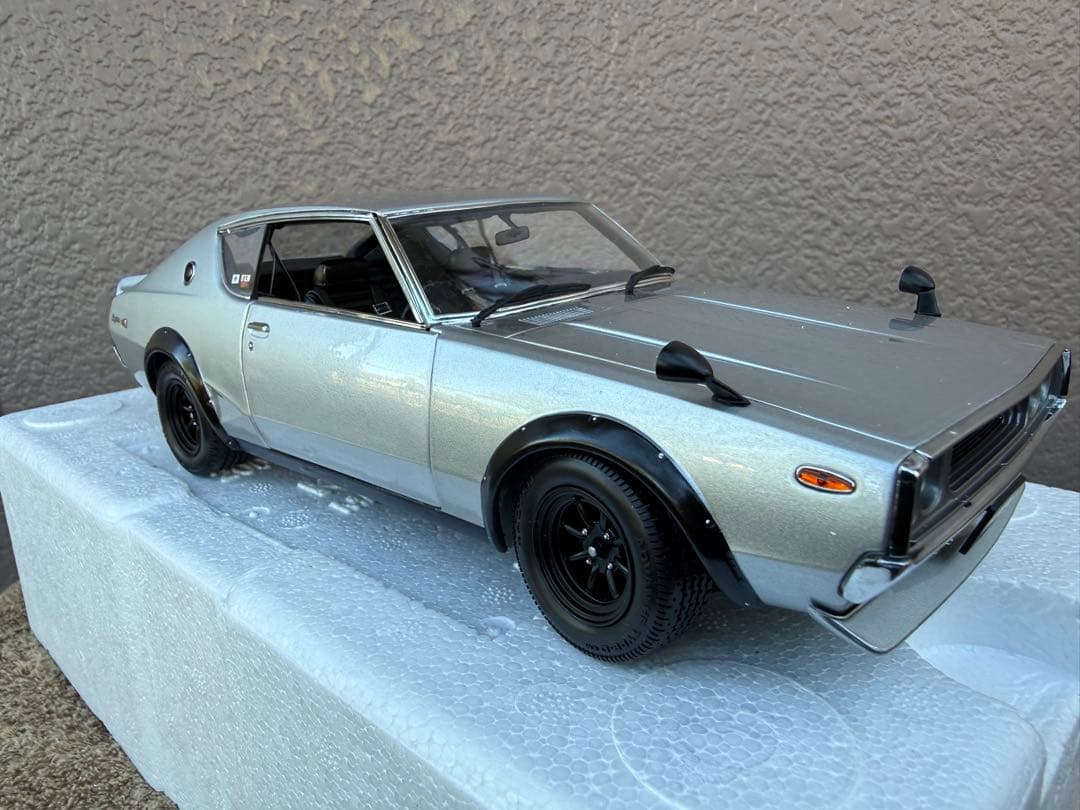 京商NISSAN SKAYINE 2000GT-R(KPGC-110)シルバー