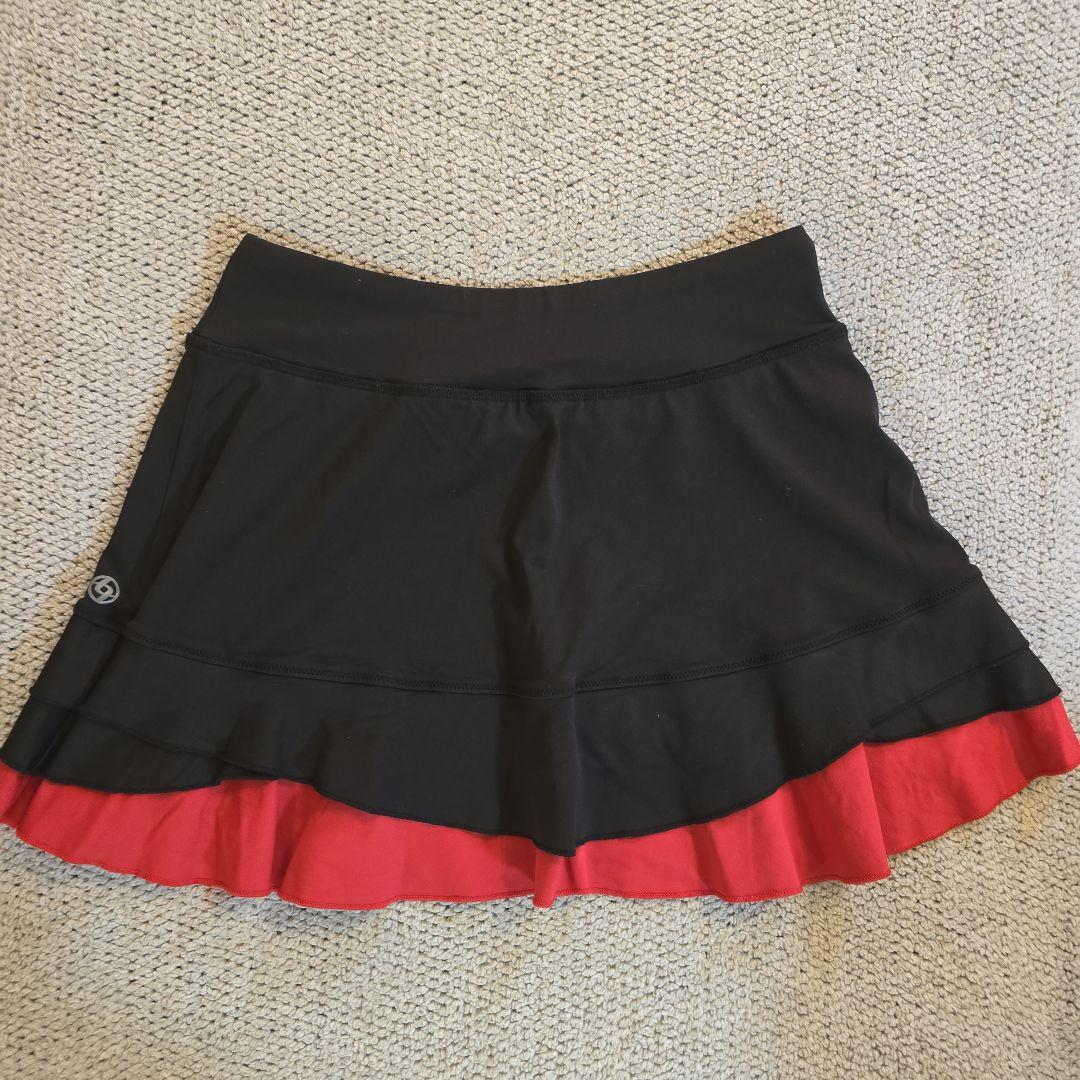 lija テニス用黒赤フリルスカート