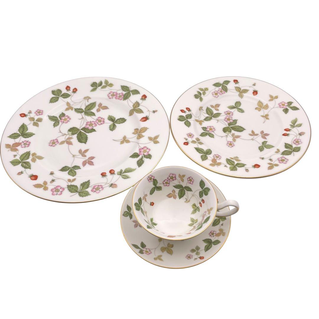 【美品】ウェッジウッド ワイルドストロベリー プレート＆カップ 4セット　まとめ