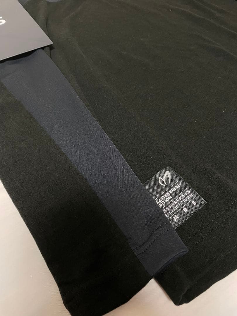 【新品】パーリーゲイツ　マスターバニー　長袖アンダー　サイズ4（M）　ブラック