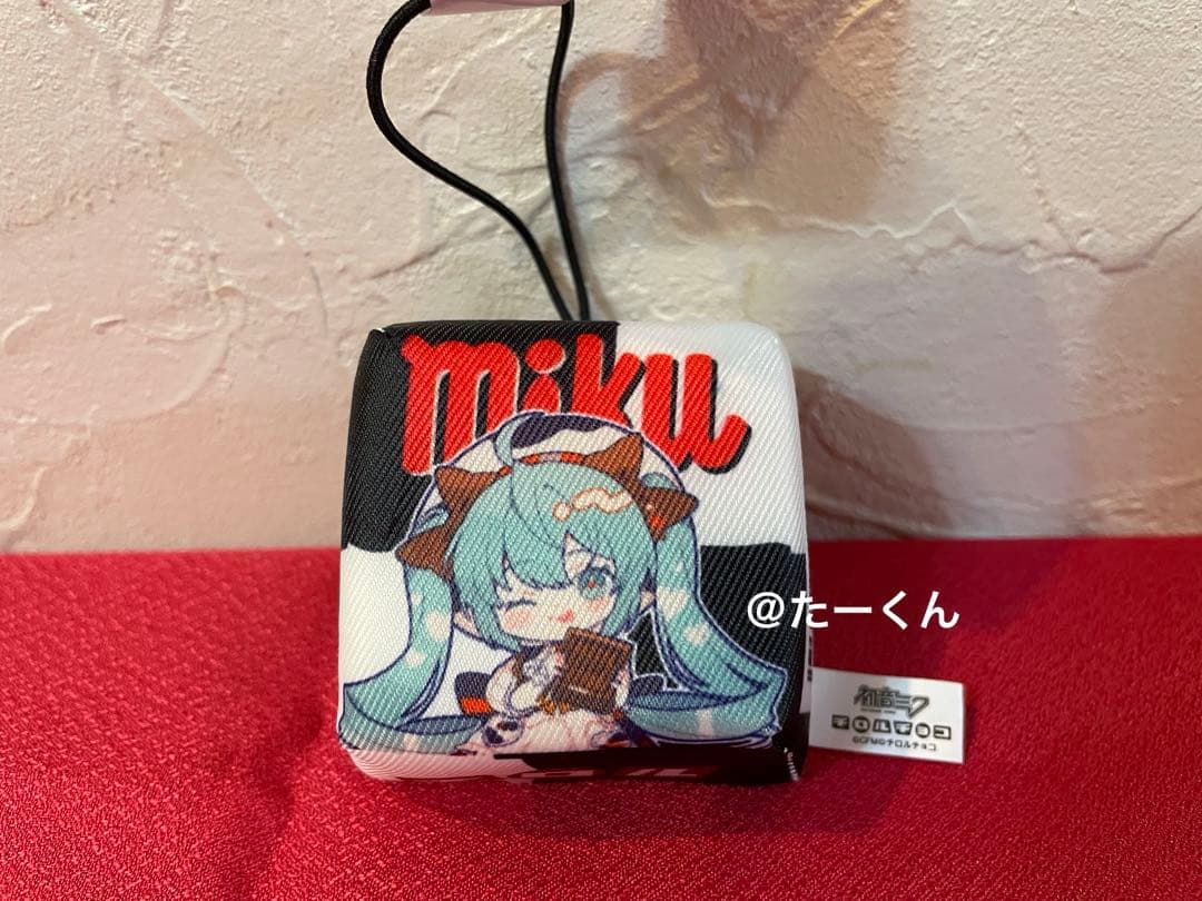 初音ミクｘチロルチョコ ミルクver. フィギュア　　ミニトランク