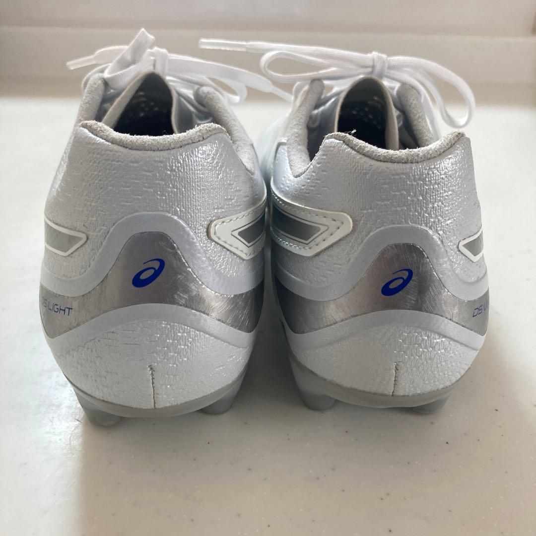 新品 ASICS DS LIGHT スパイク（ホワイト×シルバー） 26cm