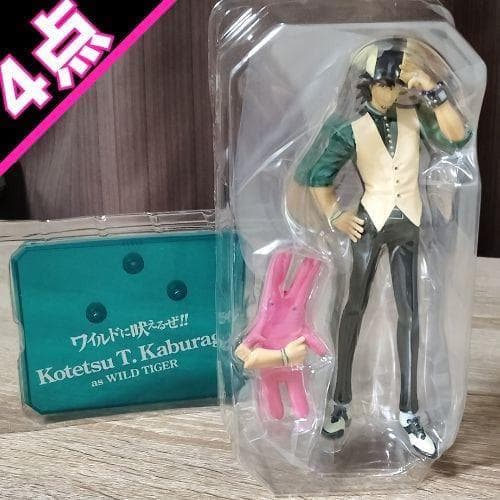 新品多数　キャラグッズ　単価 128円　128点ほど　ジブリ　一番くじA賞ほか