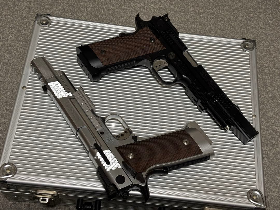 KSC / M945 フルハウス シルバー ブラック 2丁セット ケース付き