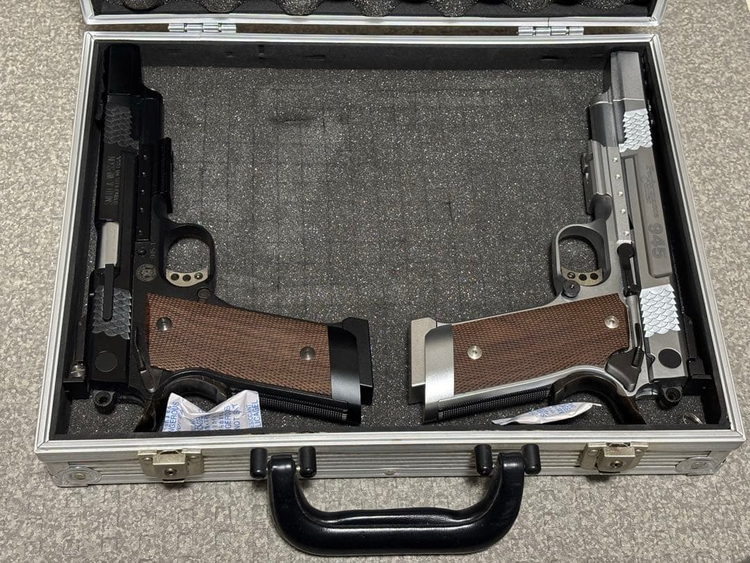 KSC / M945 フルハウス シルバー ブラック 2丁セット ケース付き
