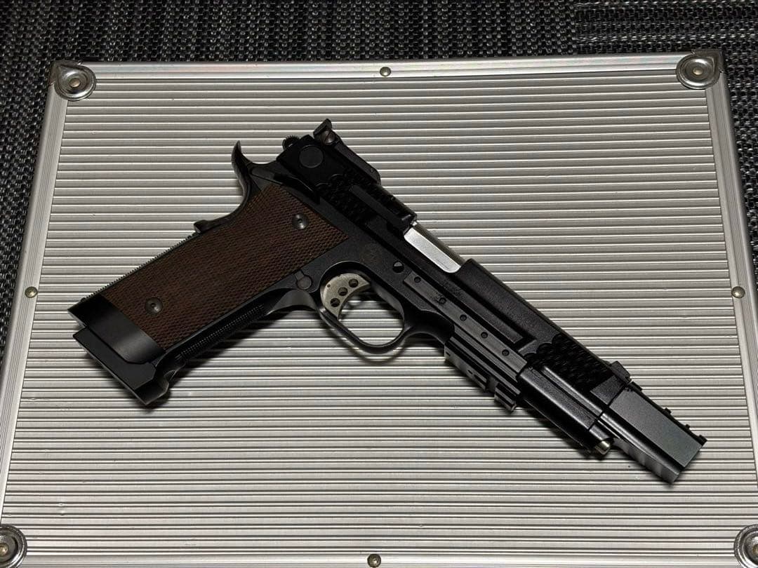 KSC / M945 フルハウス シルバー ブラック 2丁セット ケース付き