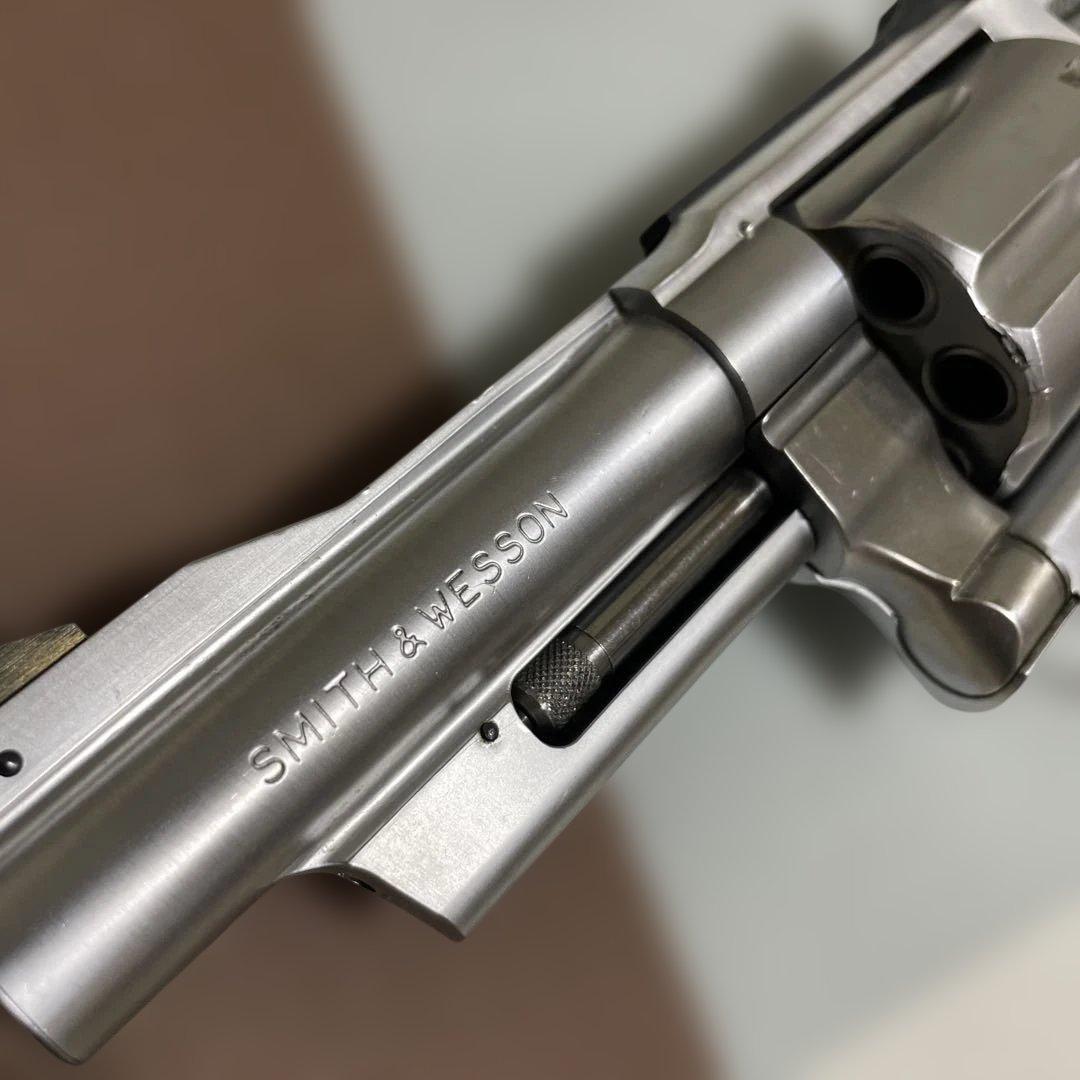 Smith & Wesson シルバーガスリボルバー（プラスチック製日本製）