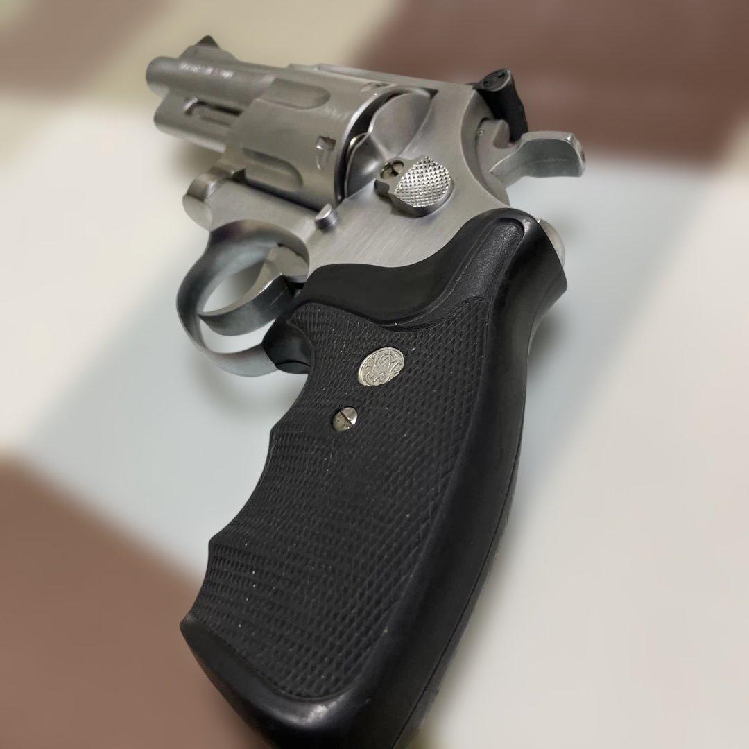 Smith & Wesson シルバーガスリボルバー（プラスチック製日本製）