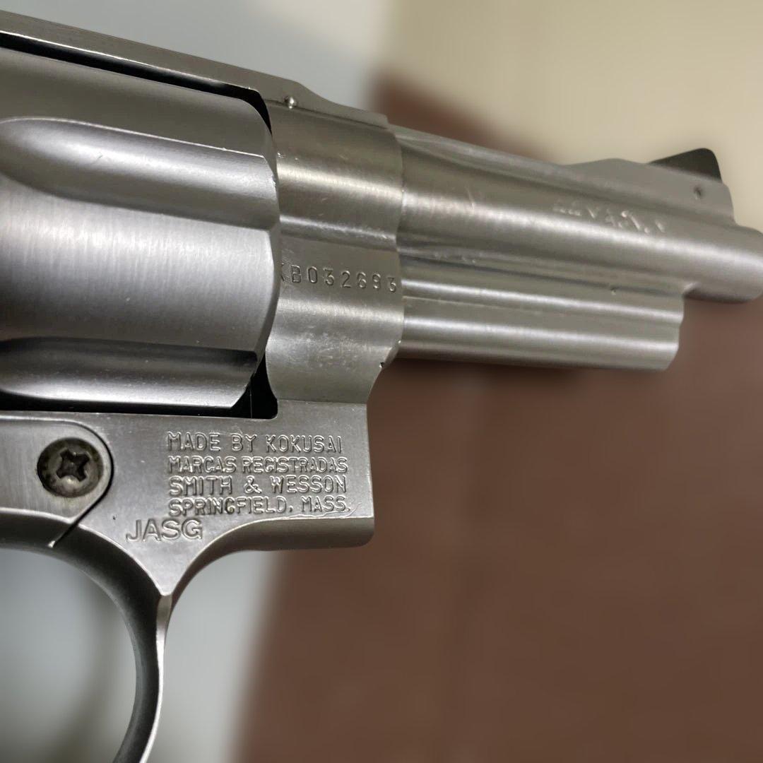 Smith & Wesson シルバーガスリボルバー（プラスチック製日本製）