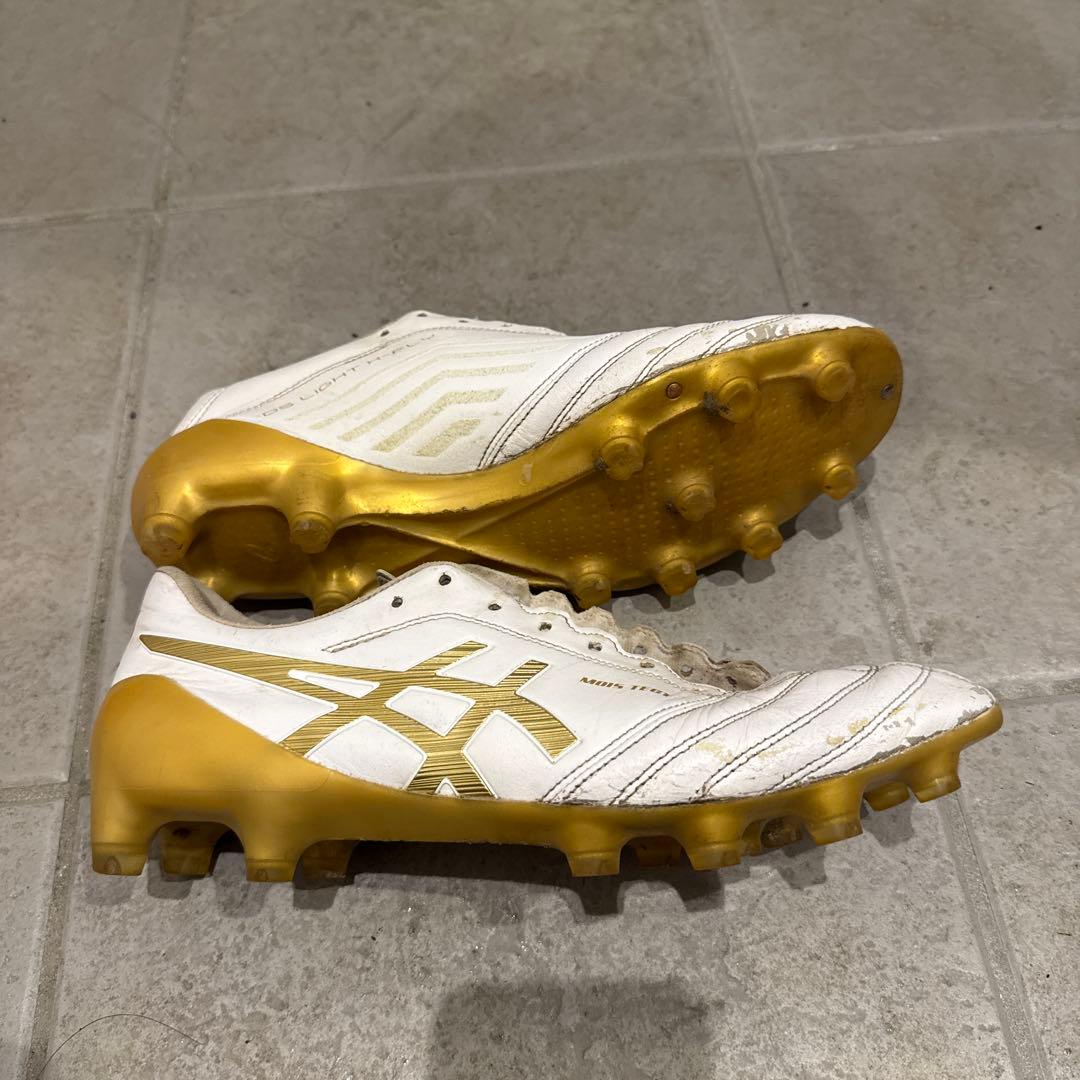 ASICS DS LIGHT X-fly4サッカーシューズ ホワイト/ゴールド