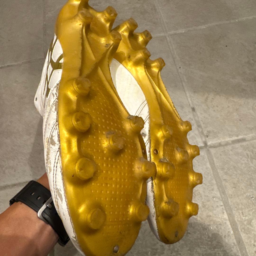 ASICS DS LIGHT X-fly4サッカーシューズ ホワイト/ゴールド