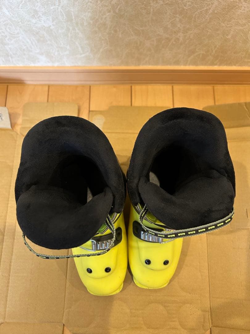 子ども用HEAD製スキー板とブーツのセット