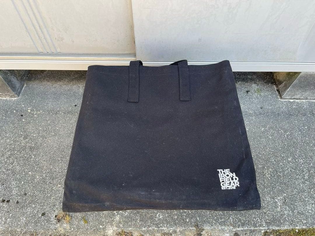 使用回数一回のみ焚き火スタンドTHE IRON FIELD GEAR