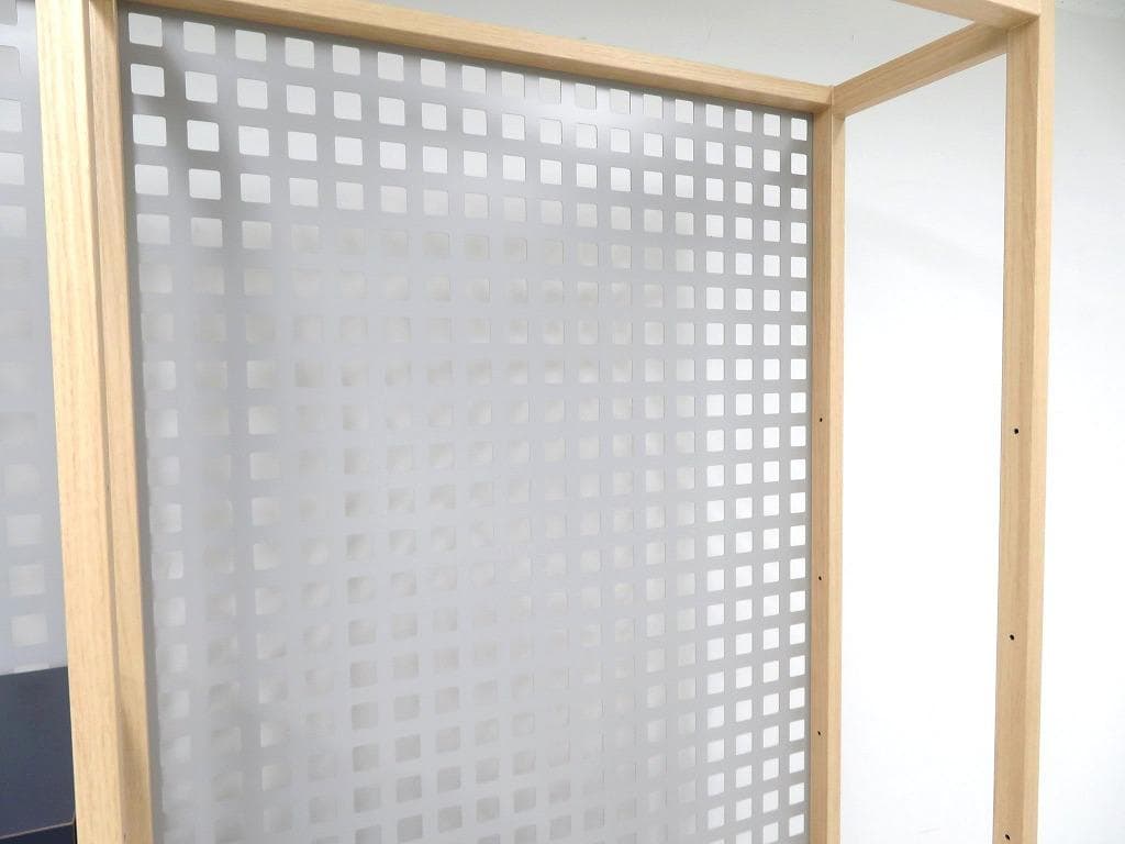 展示品　大型　有孔　パンチング　ショーケー　店舗什器　飾り棚　シェルフ