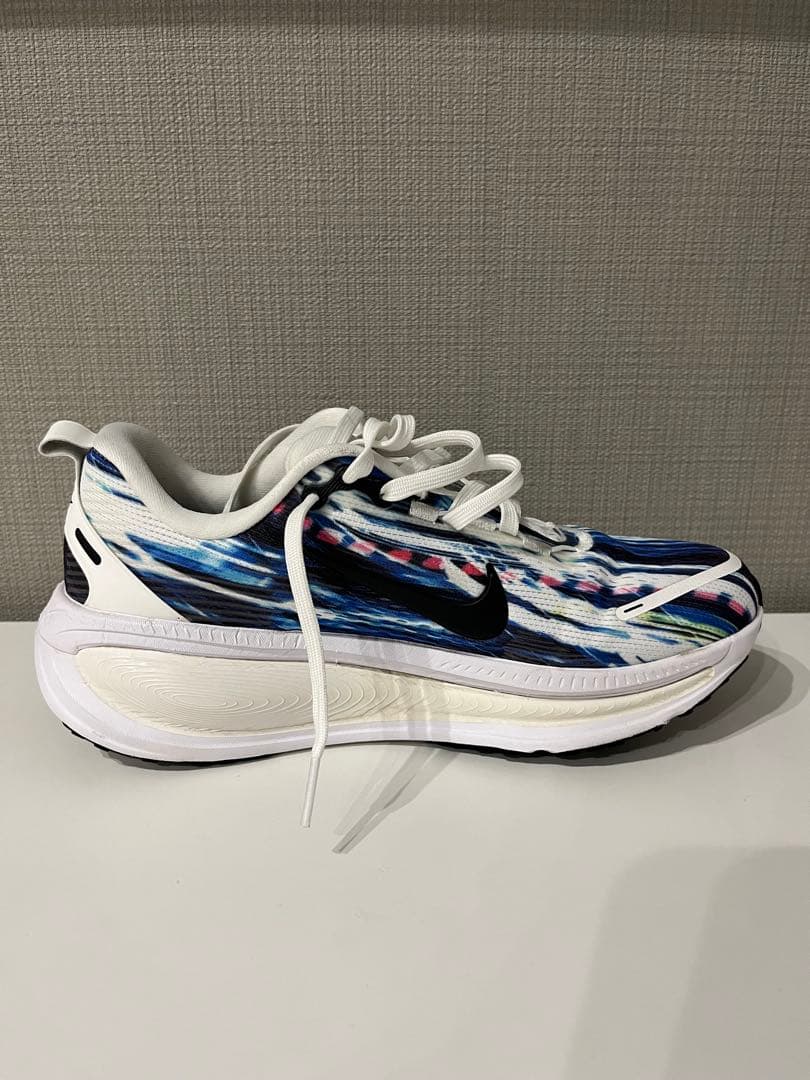 スパイク・シューズ NIKE VOMERO 18 SE