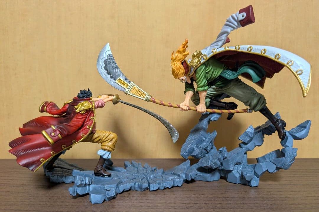 ONE PIECE　プライズフィギュア　白ひげ海賊団　ロジャー　コビー