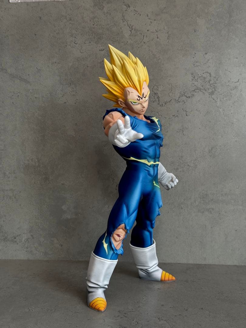 ドラゴンボール　ベジータ フィギュア ポーズ