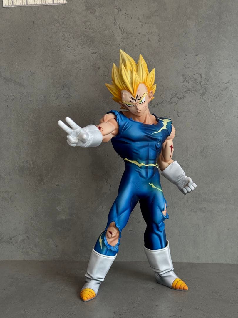 ドラゴンボール　ベジータ フィギュア ポーズ