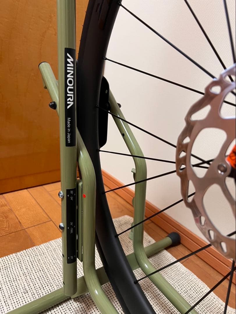 ミノウラ MINOURA DS-2200 バイクディスプレイスタンド（カーキ）