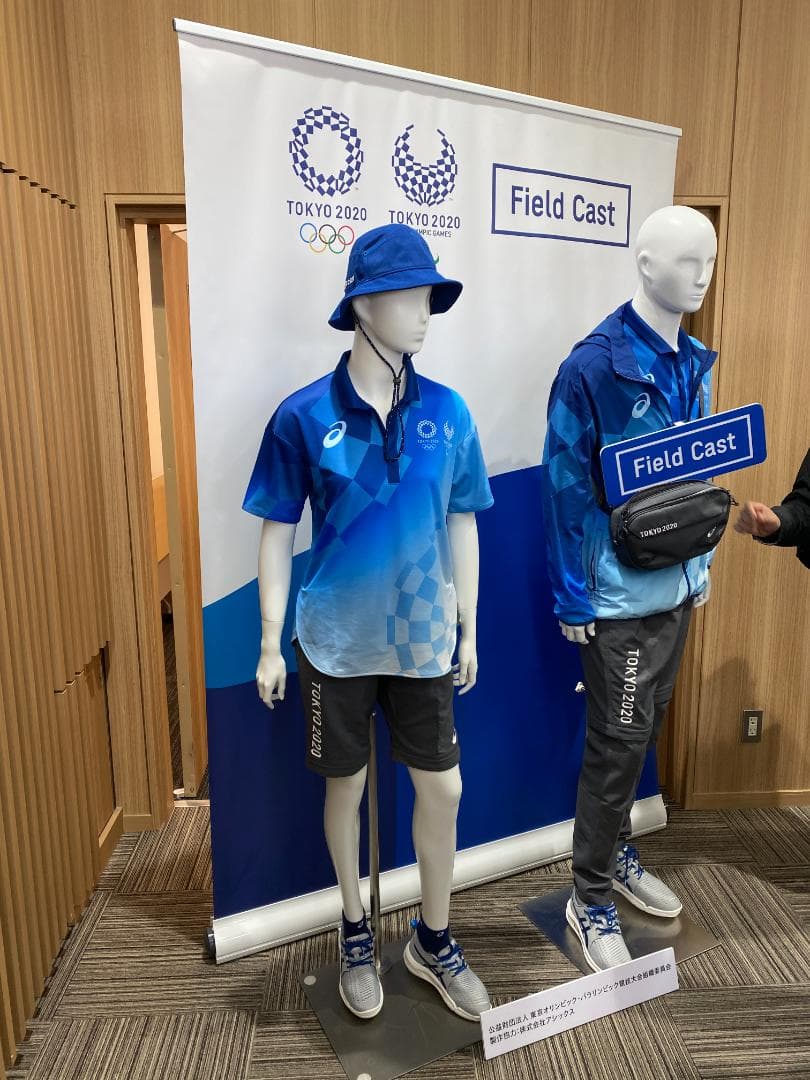 東京オリンピック2020　ボランティアユニフォーム３点とピンバッジ３点【未開封】