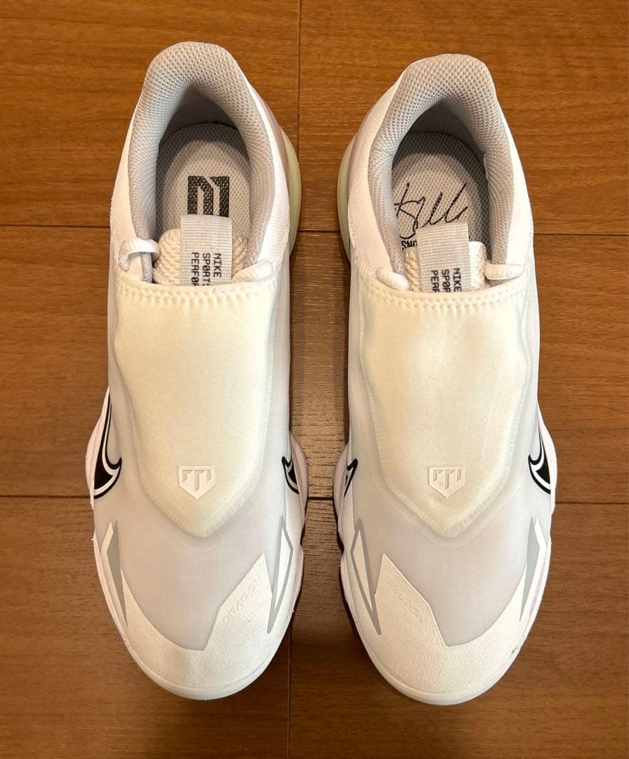 【新品未使用】NIKE FORCE ZOOM TROUT 8 PRO
