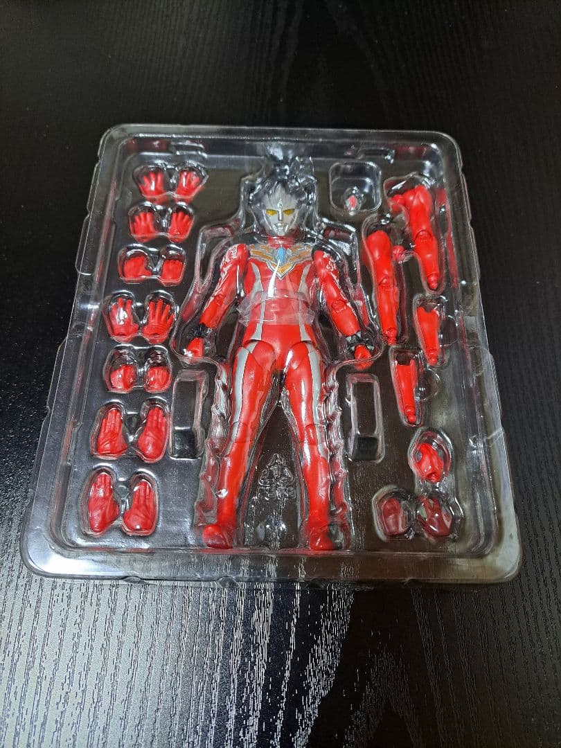 s.h.figuarts ウルトラマンレグロス