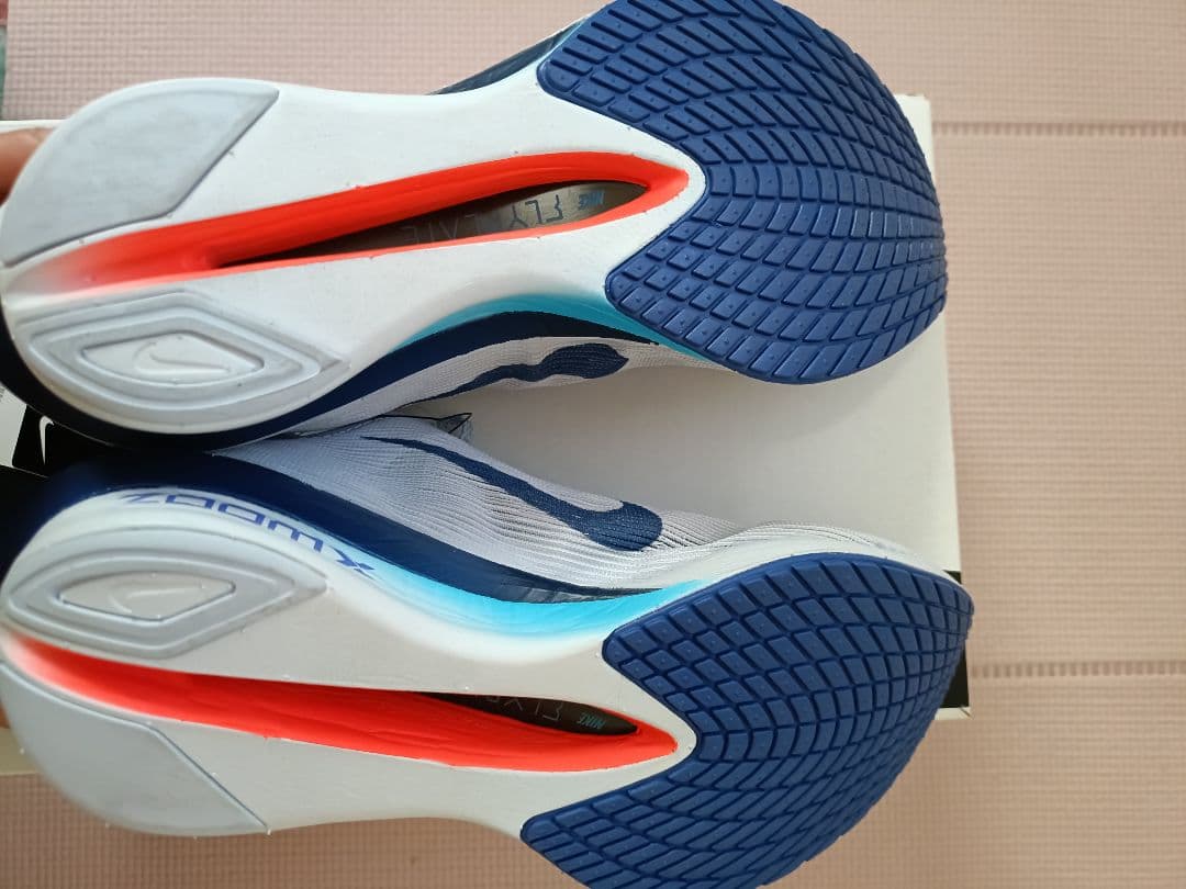 【新品】Nike ナイキ　ヴェイパーフライ　ネクスト%4 ランニングシューズ
