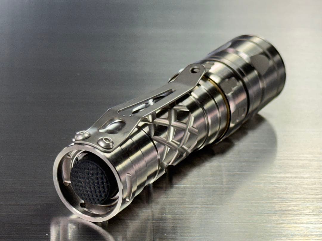 全世界限定500本 JETBeam TC-R2 チタンボディーXP-G S2