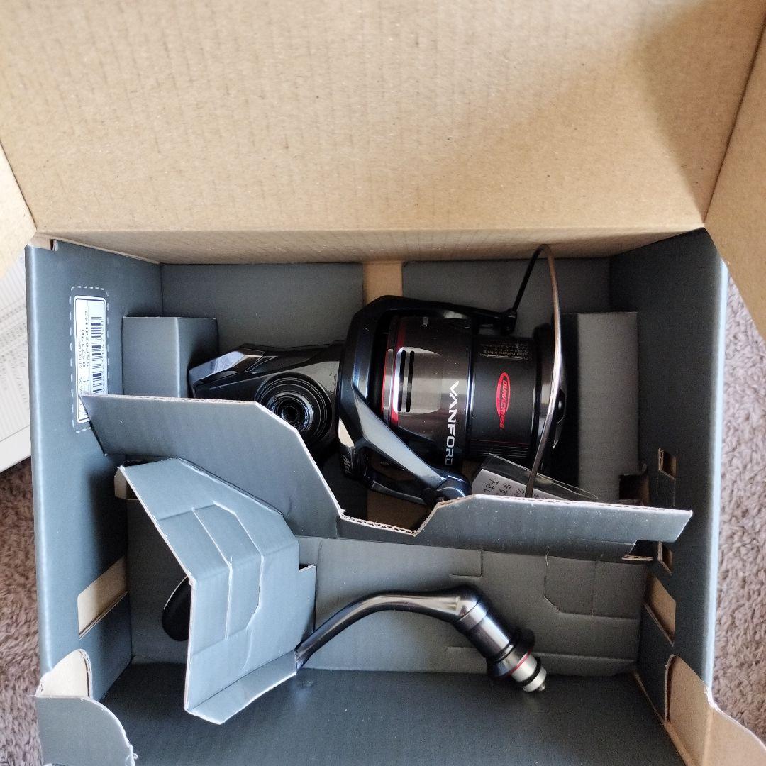 SHIMANO 24 VANFORD 4000MHG スピニングリール