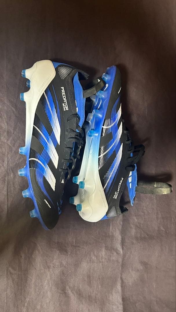 adidas Predator サッカーシューズ 黒/青