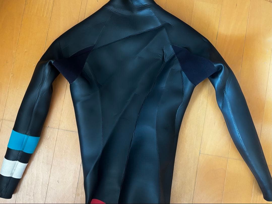 MAXIM ブラック 長袖 タッパー