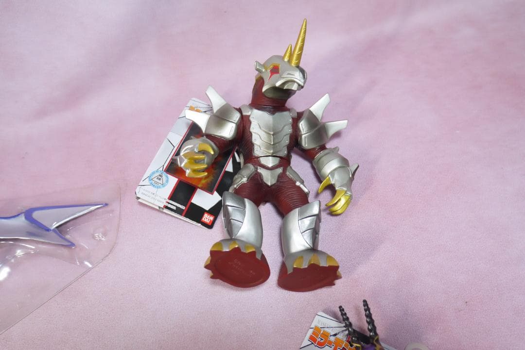 仮面ライダー龍騎　ワールドオリジナル　ミラーモンスター　タグ付きソフビ7体