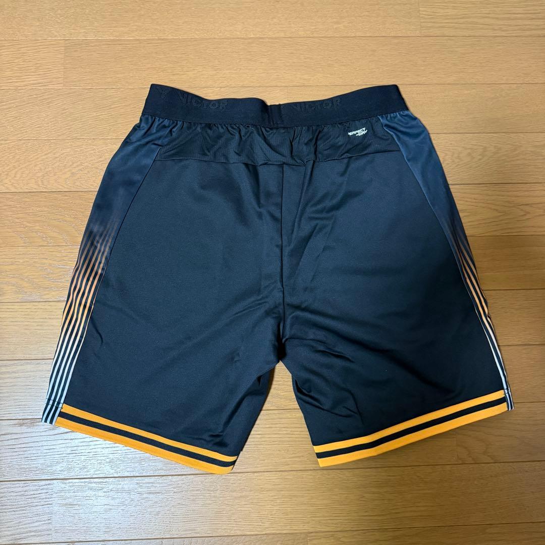Victor バドミントン　ハーフパンツ 黒/オレンジ　サイズM
