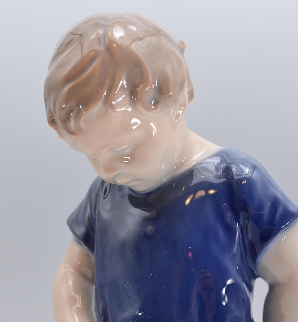 テディベアを持つ少年　＃3468　No.4　★ロイヤルコペンハーゲン　デンマーク