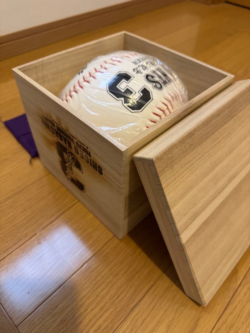 長嶋茂雄 勇退記念 野球ボール 2001年 背番号3 木箱付 巨人 読売