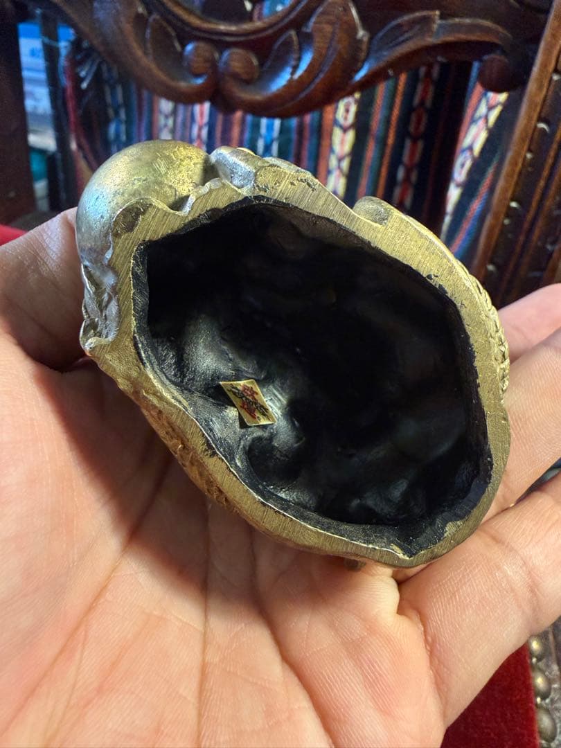 水晶を抱いた龍　台座水晶無し