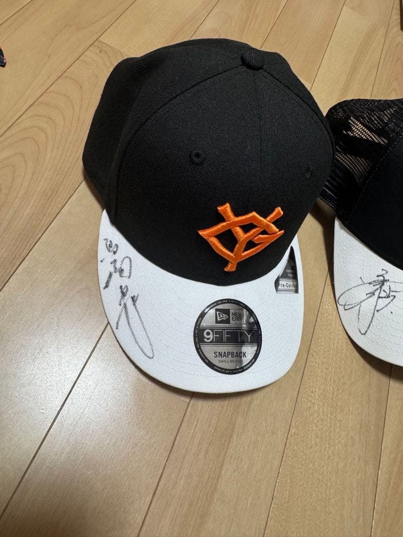 z*5様 NEW ERA サイン入りスナップバックキャップ