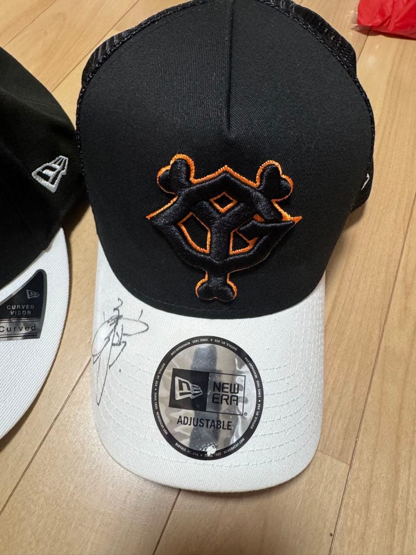 z*5様 NEW ERA サイン入りスナップバックキャップ