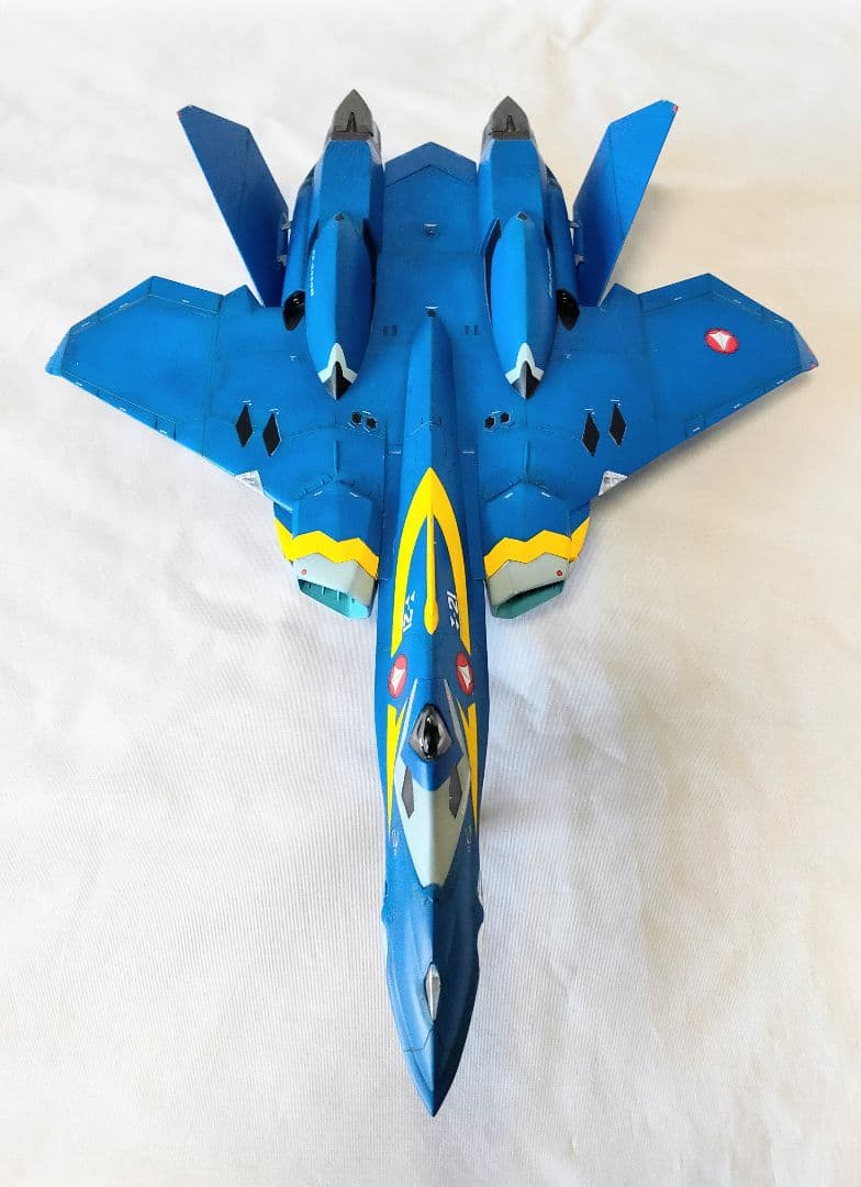 1/72 マクロスプラス YF-21 完成品プラモデル