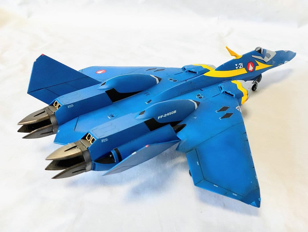 1/72 マクロスプラス YF-21 完成品プラモデル